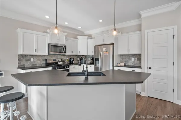 $431,500 | 2021 Prestwick Place, Henryville, IN 47126