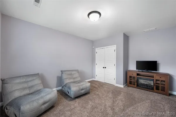 $431,500 | 2021 Prestwick Place, Henryville, IN 47126