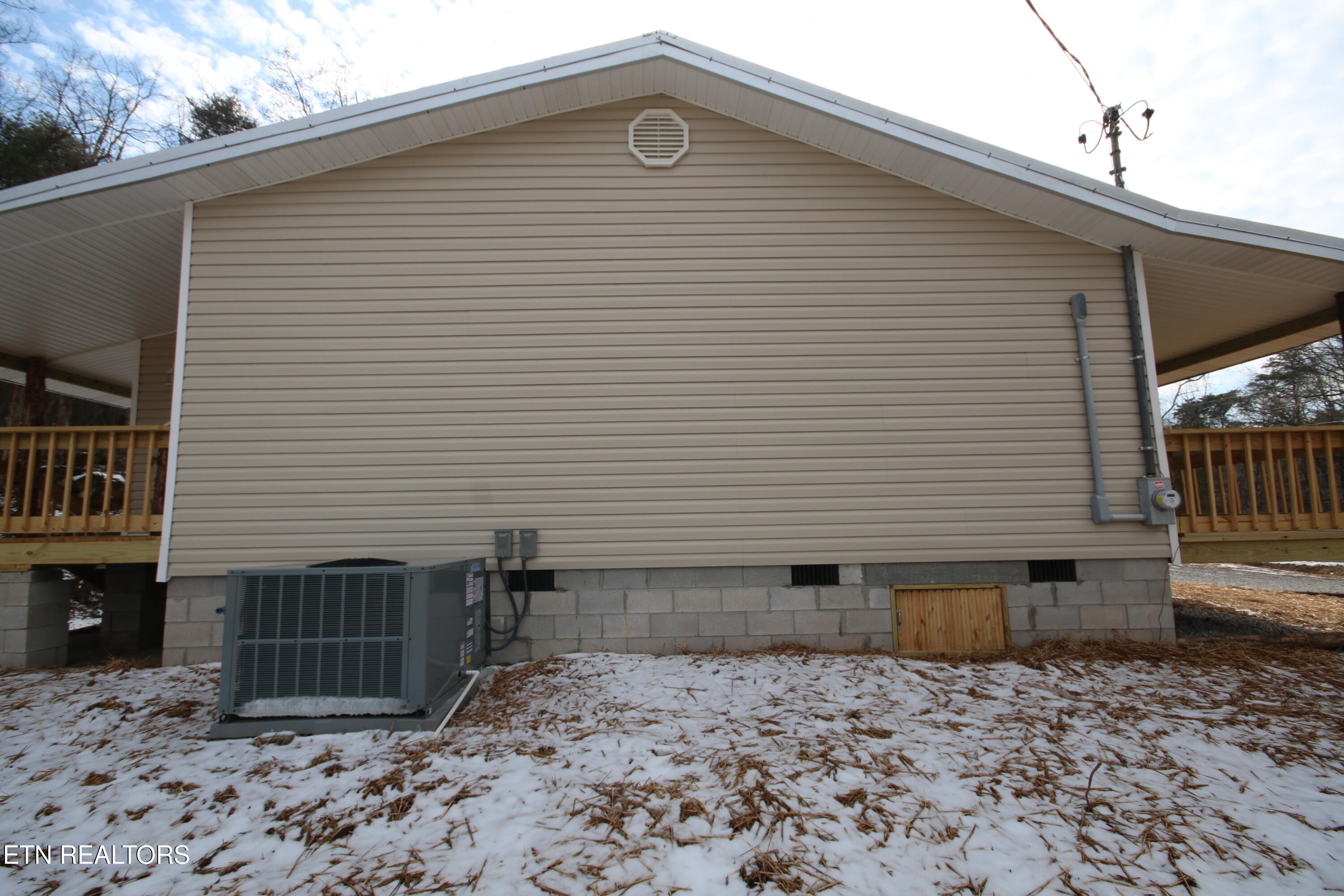 580 Co Road Englewood, TN 37329 - Photo 7 of 31 IMG_8320