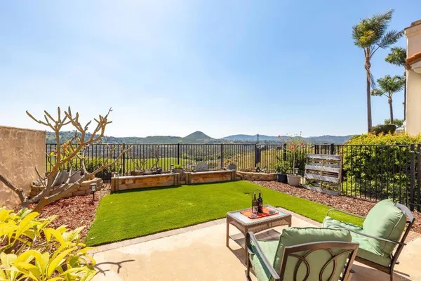 $950,000 | 631 Concerto Glen, Escondido, CA 92025
