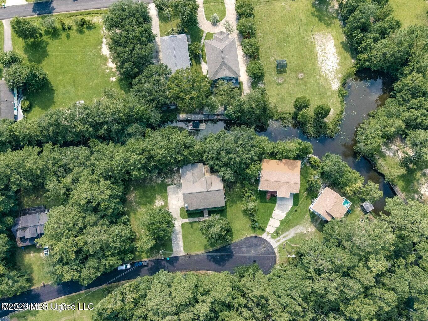 12216 Sandy Hook Lane Gulfport, MS 39503 - Photo 2 of 18 20220909181721553175000000-o