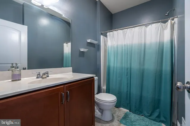 $725,000 | 5933 Woodridge Drive, Green Lane, PA 18054