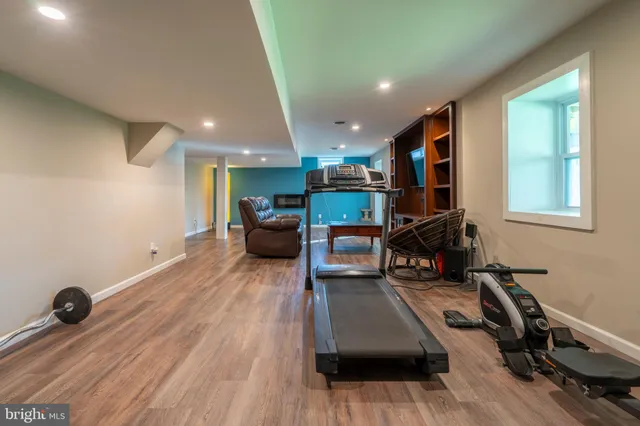 $725,000 | 5933 Woodridge Drive, Green Lane, PA 18054