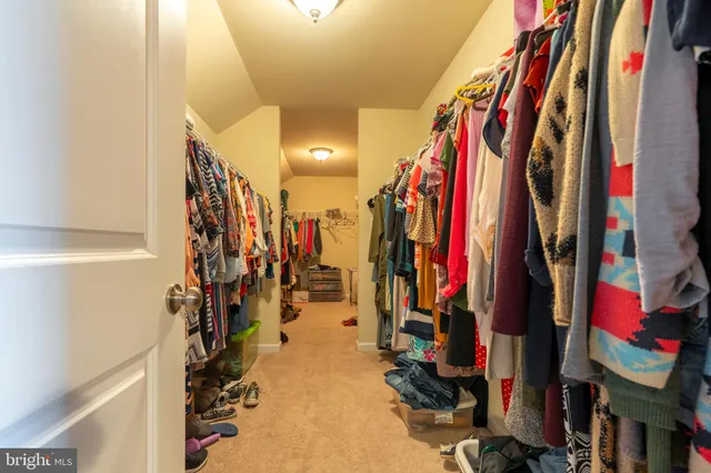 $725,000 | 5933 Woodridge Drive, Green Lane, PA 18054