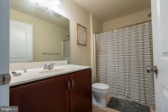 $725,000 | 5933 Woodridge Drive, Green Lane, PA 18054