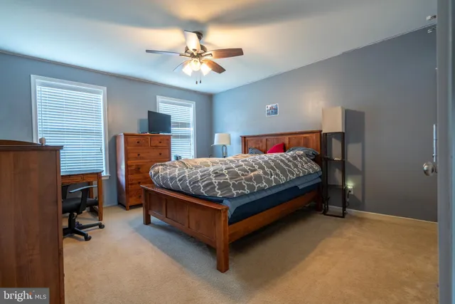 $725,000 | 5933 Woodridge Drive, Green Lane, PA 18054