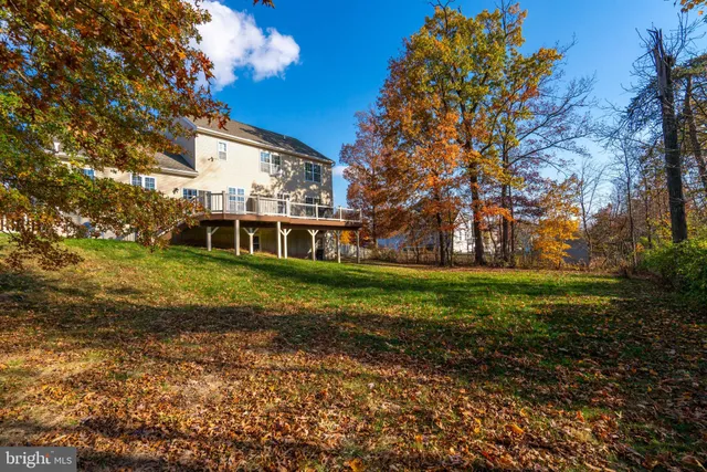 $725,000 | 5933 Woodridge Drive, Green Lane, PA 18054