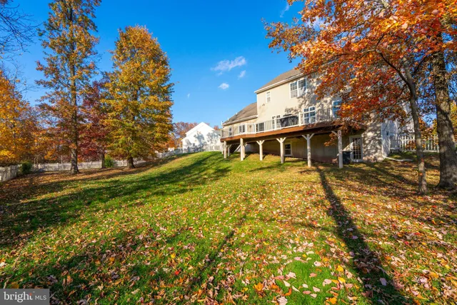 $725,000 | 5933 Woodridge Drive, Green Lane, PA 18054