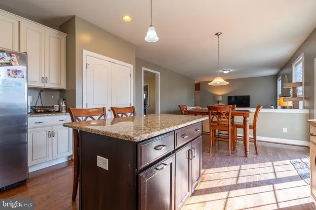 $725,000 | 5933 Woodridge Drive, Green Lane, PA 18054