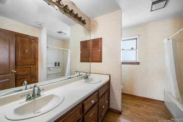 $900,000 | 0 Fm 2200, Devine, TX 78016