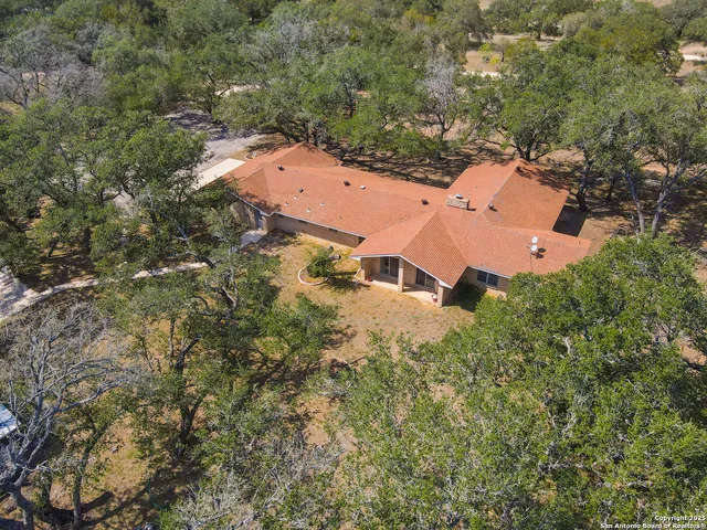 $900,000 | 0 Fm 2200, Devine, TX 78016