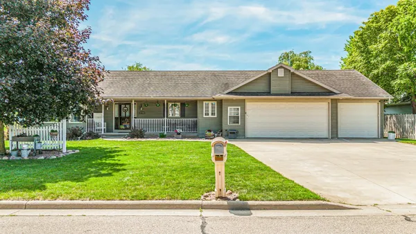 $399,900 | 1108 Mistletoe Lane, Winneconne, WI 54986