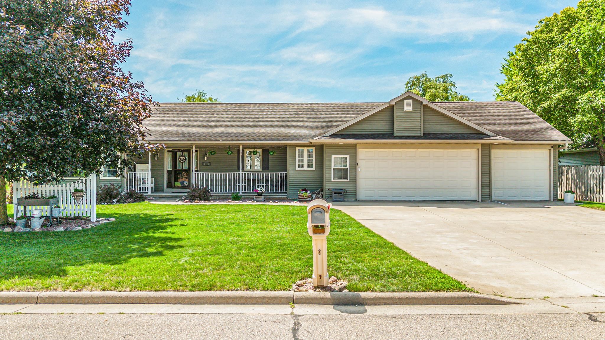 1108 Mistletoe Lane Winneconne, WI 54986 - Photo 1 of 46