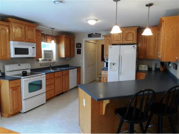 3196 Parade Road Laconia, NH 03246 - Photo 3 of 18