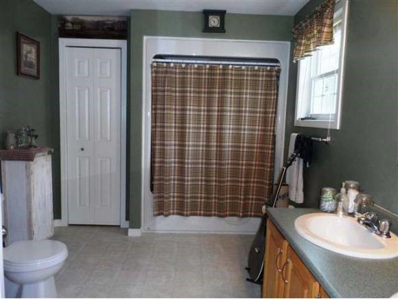 3196 Parade Road Laconia, NH 03246 - Photo 9 of 18