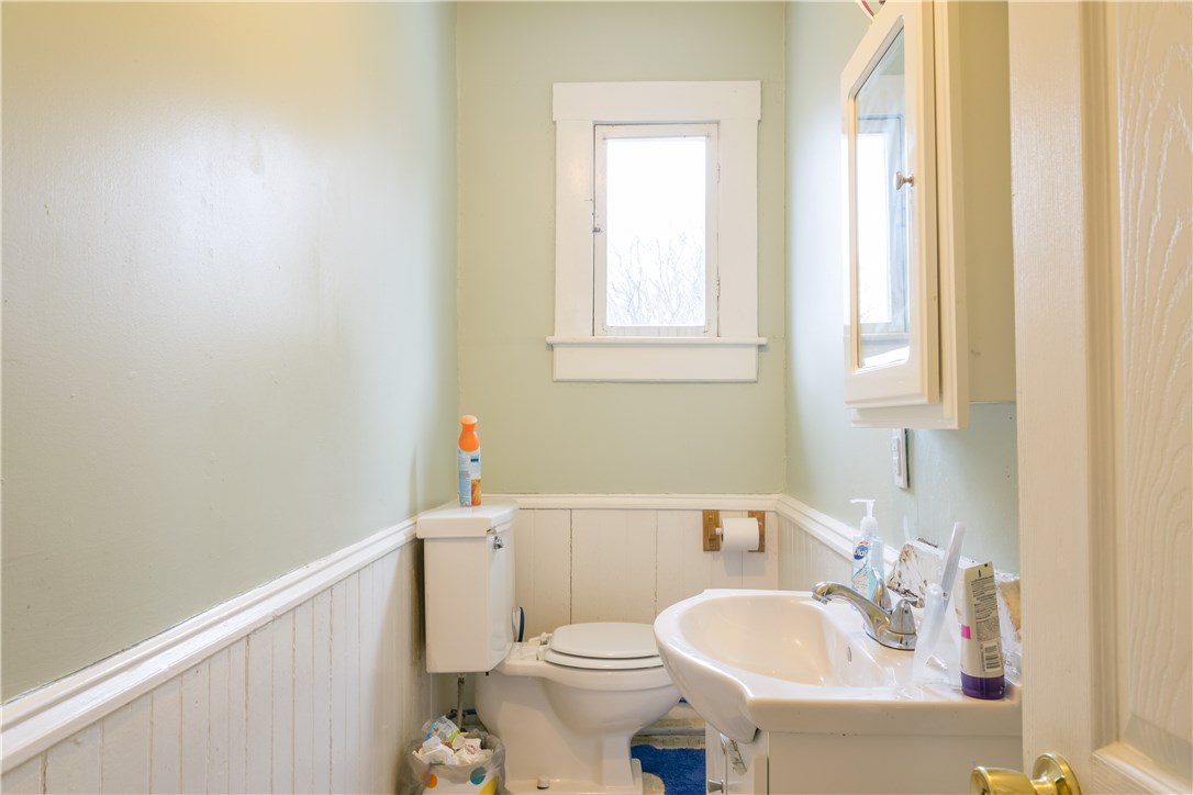 160 Valley Street Woonsocket, RI 02895 - Photo 17 of 36