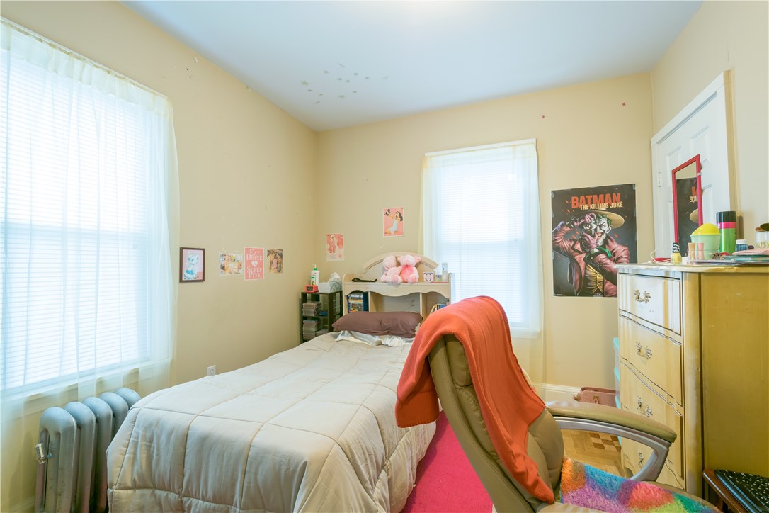 160 Valley Street Woonsocket, RI 02895 - Photo 2 of 36