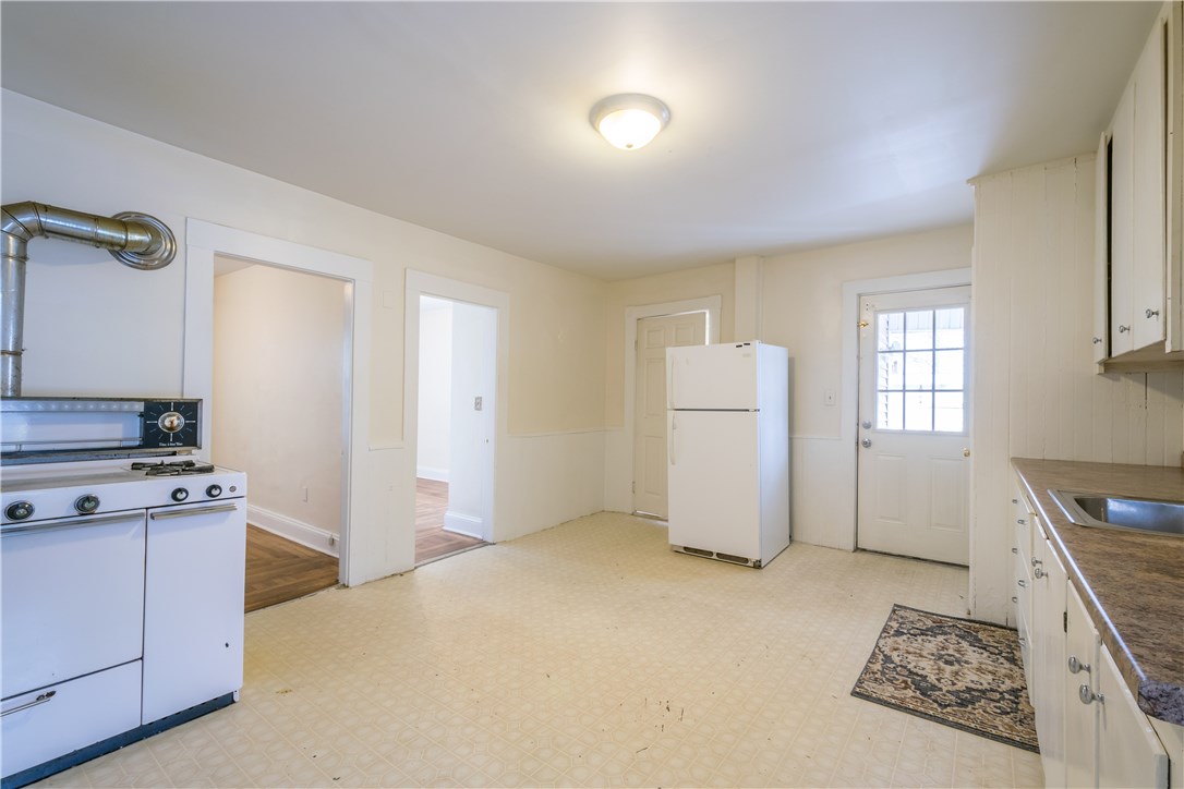 160 Valley Street Woonsocket, RI 02895 - Photo 29 of 36