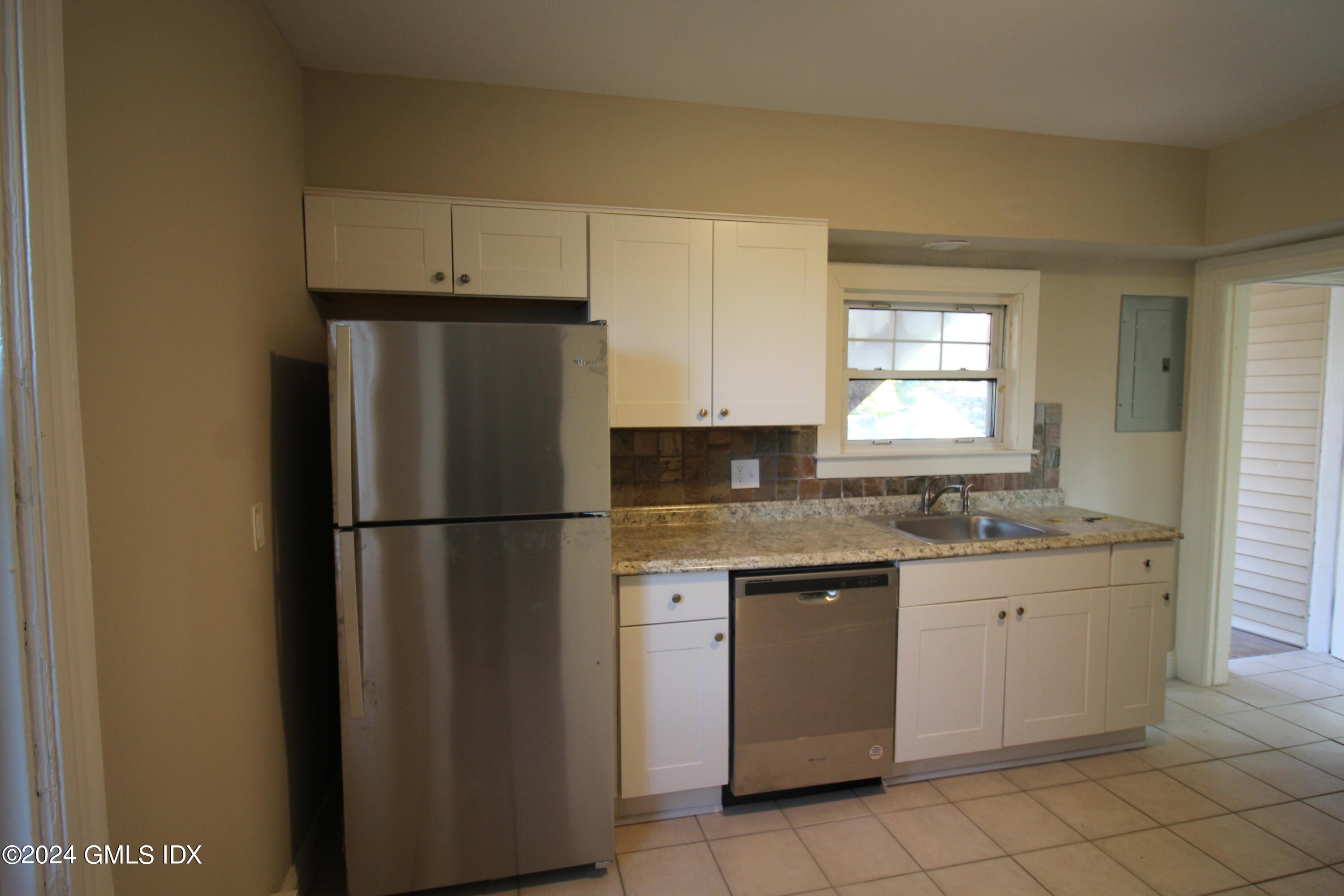 272 Valley Road, Unit 2 Cos Cob, CT 06807 - Photo 7 of 17 272ValleyFridge