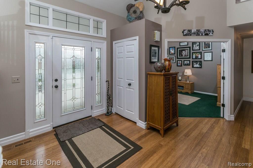 3631 Aynsley Drive Rochester Hills, MI 48306 - Photo 2 of 40