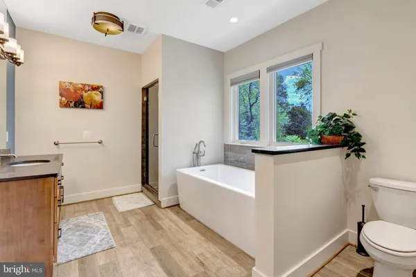 $2,095,000 | 1712 Abbey Oak Drive, Vienna, VA 22182