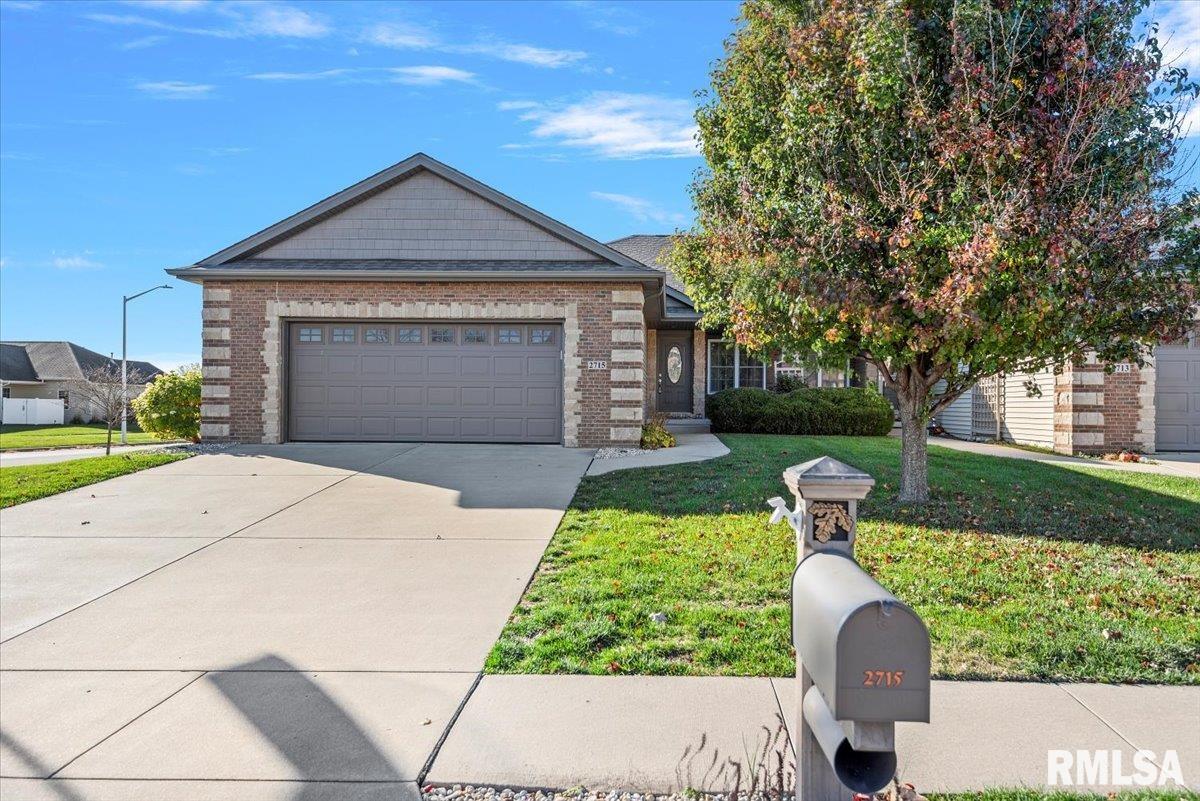 2715 Rutherford Trek Springfield, IL 62711 - Photo 1 of 36 Gallery Image 1