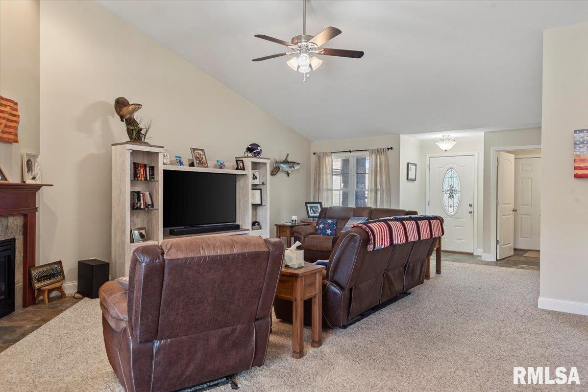 2715 Rutherford Trek Springfield, IL 62711 - Photo 8 of 36 Gallery Image 8