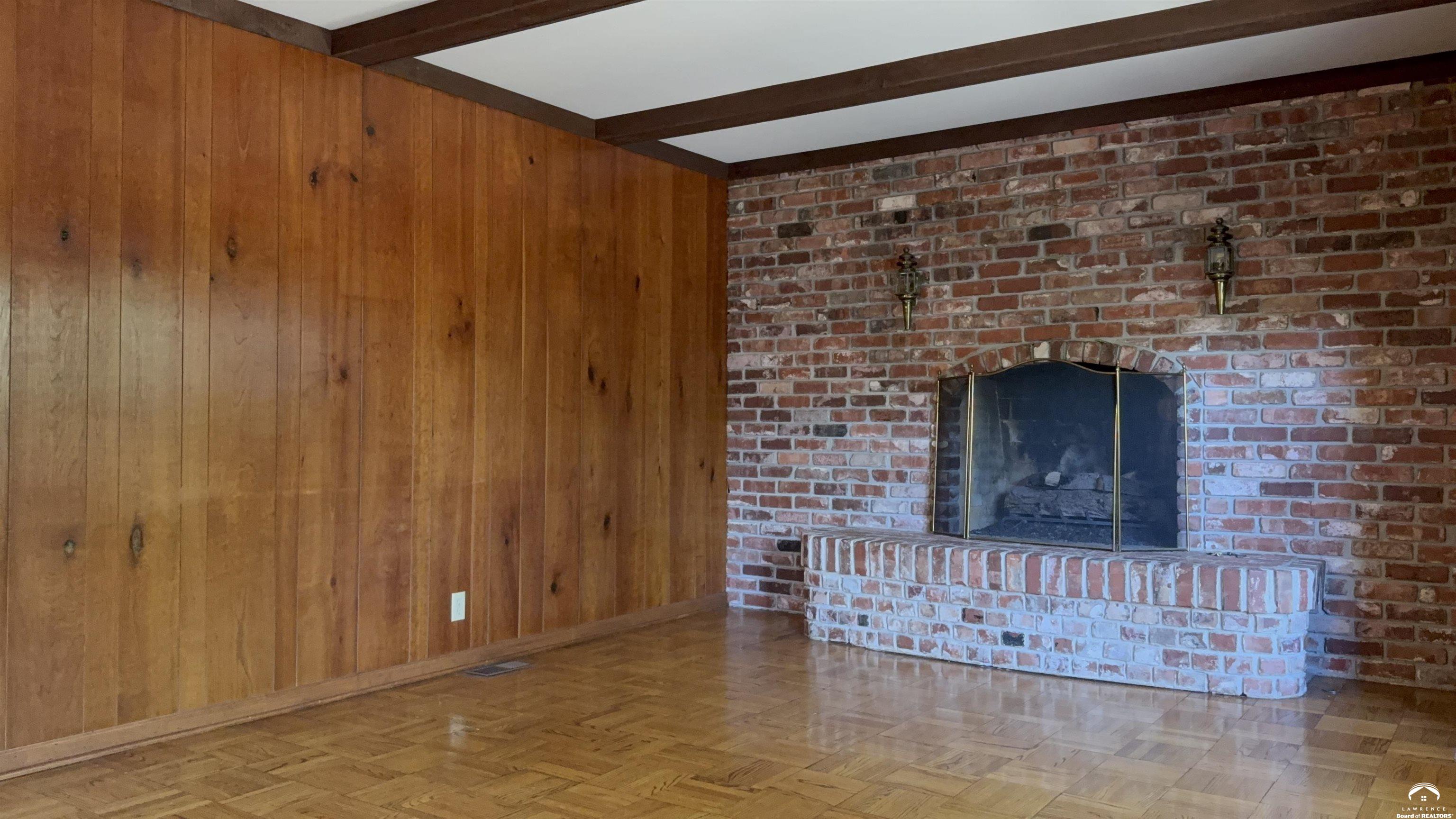 2806 Schwarz Road Lawrence, KS 66049 - Photo 6 of 72
