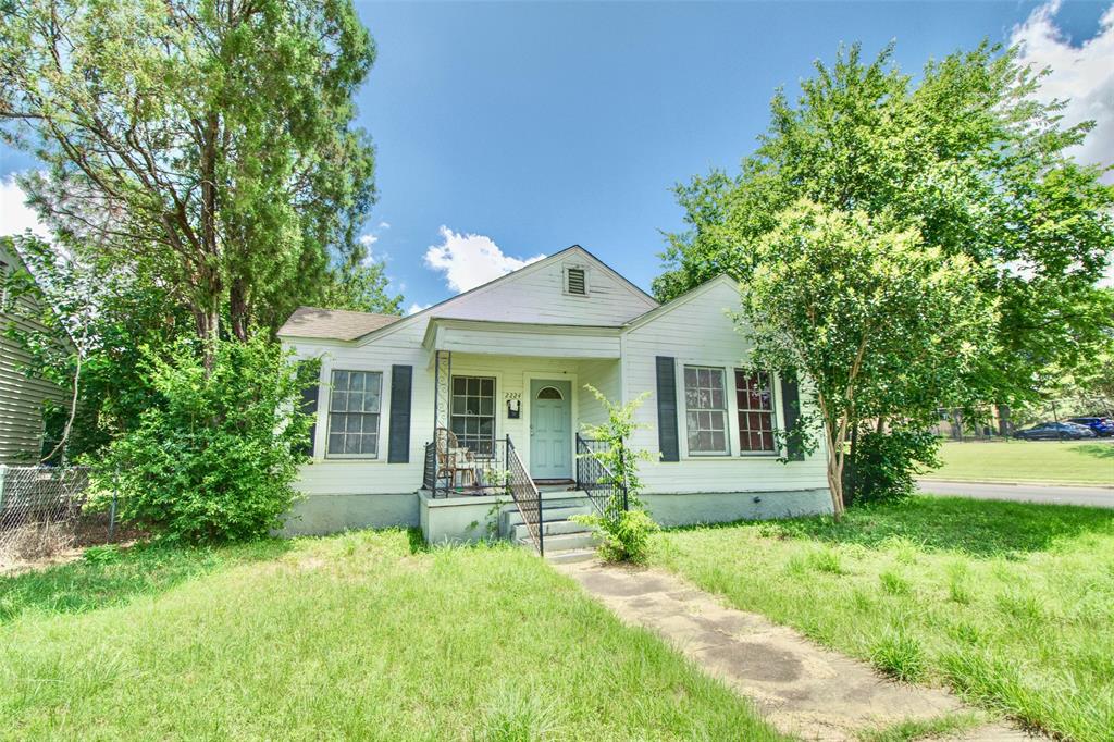 2224 Live Oak Avenue Waco, TX 76708 - Photo 1 of 19