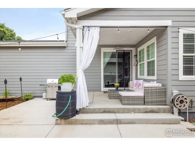 a house view with a outdoor space