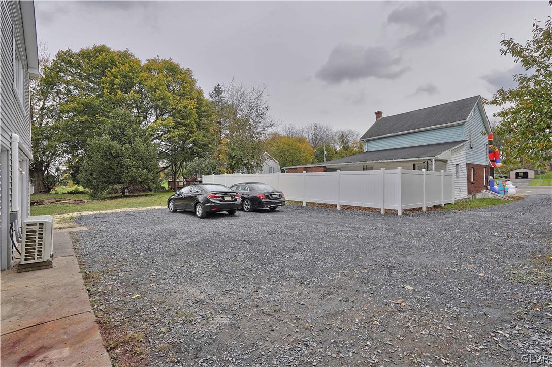 6098 Weaversville Road Bethlehem, PA 18017 - Photo 3 of 36 Gallery Image 3
