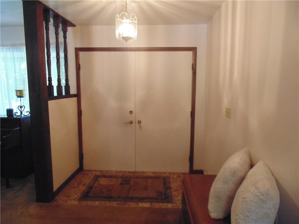 138 Reiber Road Renfrew, PA 16053 - Photo 4 of 20 The main entry provides ample room for moving furniture in and out.