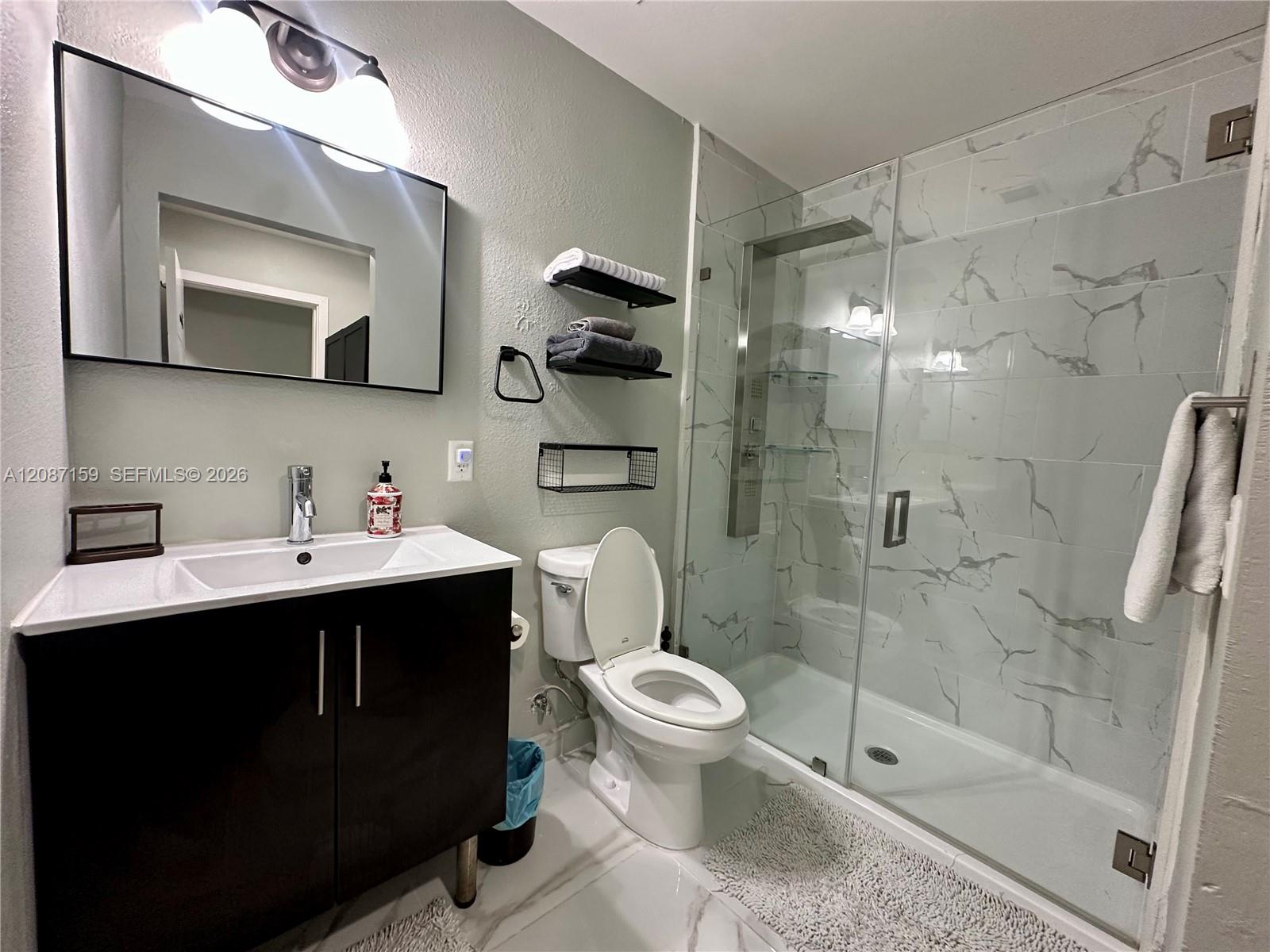 25784 Southwest 139th Path Homestead, FL 33032 - Photo 6 of 13 Gallery Image 6