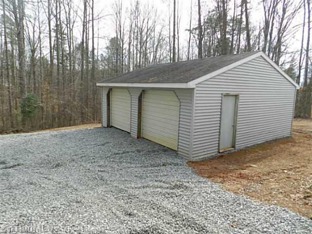 355 Robbins Road Winston-Salem, NC 27107 - Photo 11 of 11 Parking Lot/Garage.