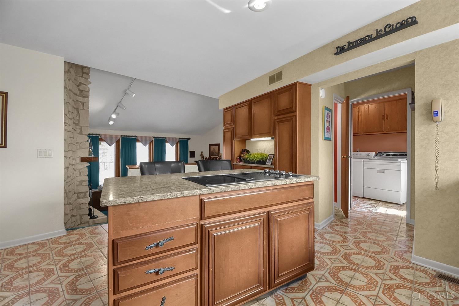 9405 Brehm Road Cincinnati, OH 45252 - Photo 13 of 36 Gallery Image 13