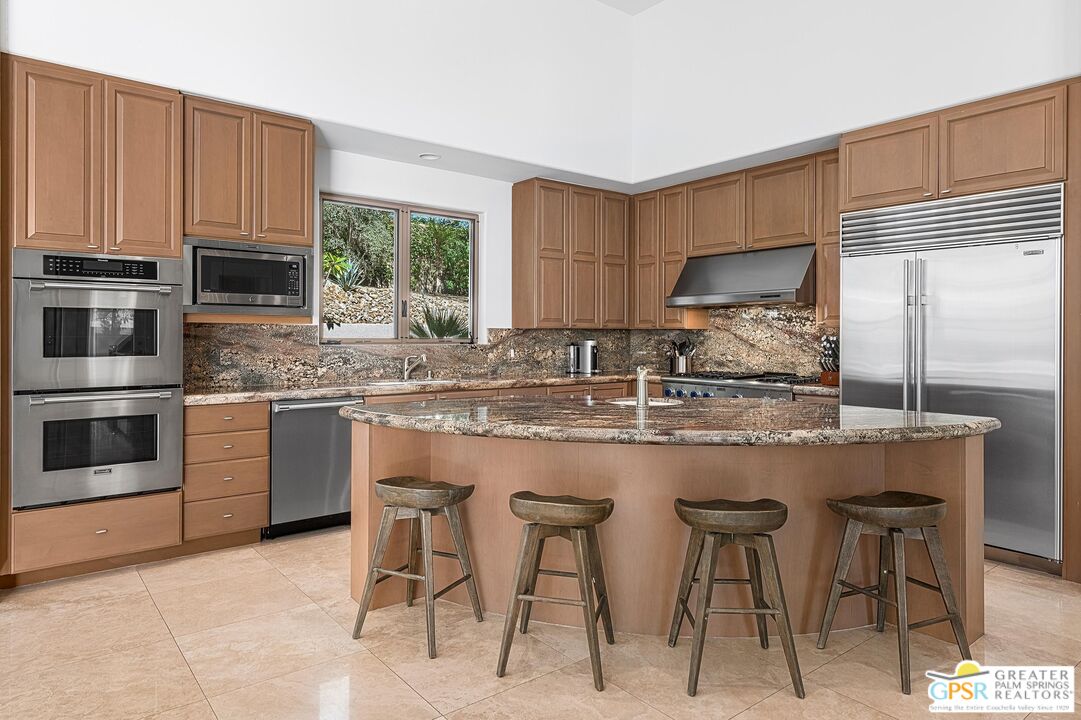 27 Ambassador Circle Rancho Mirage, CA 92270 - Photo 18 of 38