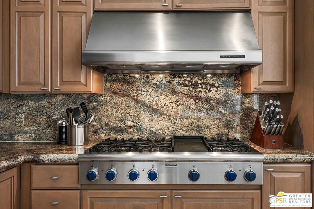 27 Ambassador Circle Rancho Mirage, CA 92270 - Photo 20 of 38