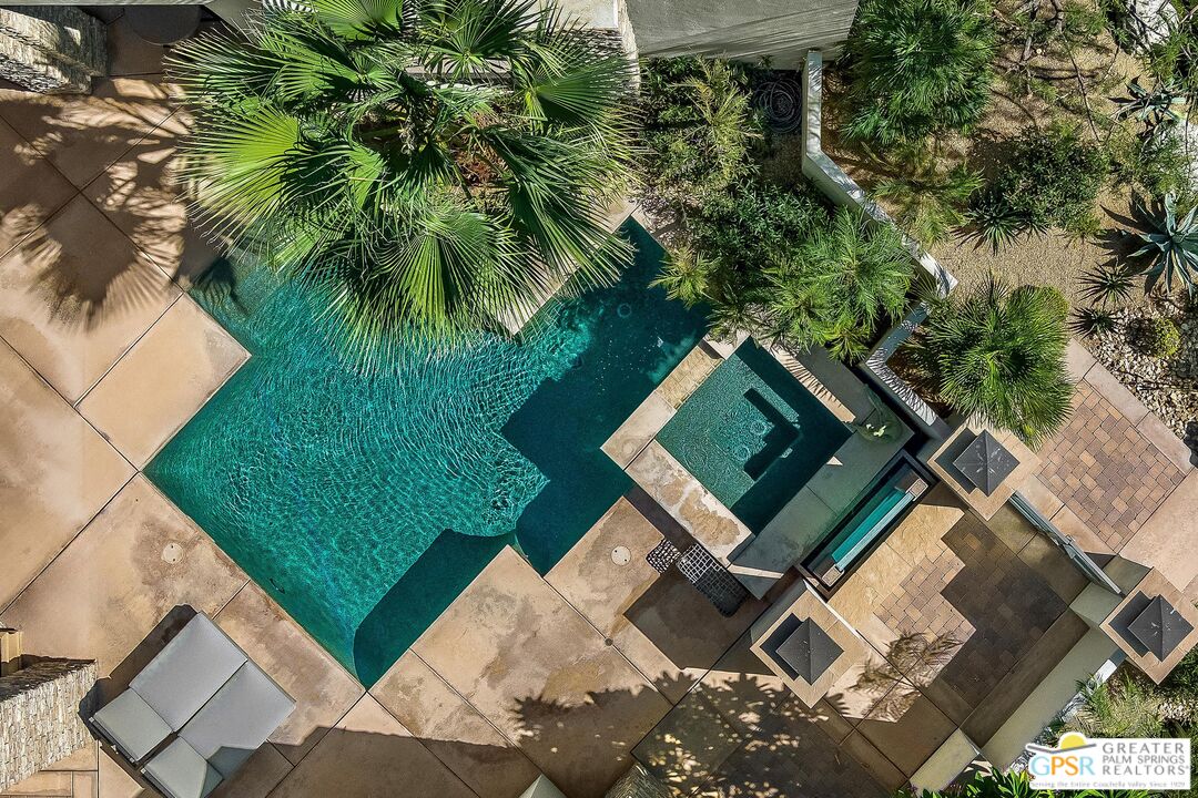 27 Ambassador Circle Rancho Mirage, CA 92270 - Photo 8 of 38