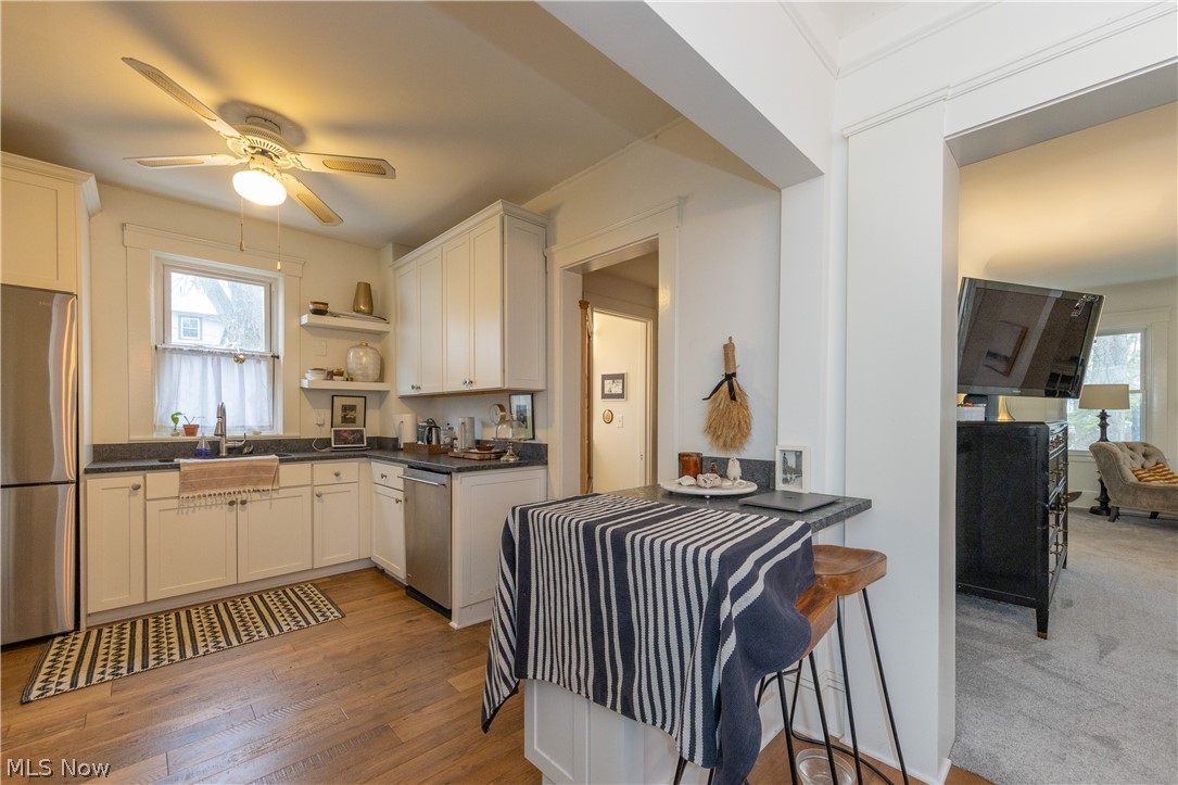 2922 Somerton Road Cleveland, OH 44118 - Photo 10 of 32