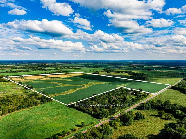 $654,000 | 4689 Highway 7, Mound City, KS 66056