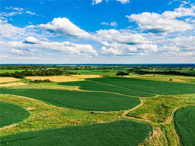 $654,000 | 4689 Highway 7, Mound City, KS 66056