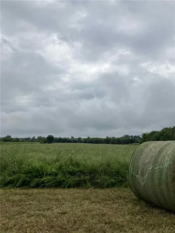 $654,000 | 4689 Highway 7, Mound City, KS 66056