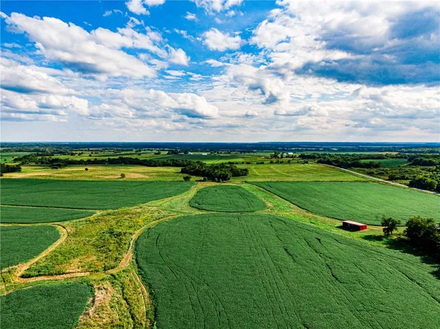 $654,000 | 4689 Highway 7, Mound City, KS 66056