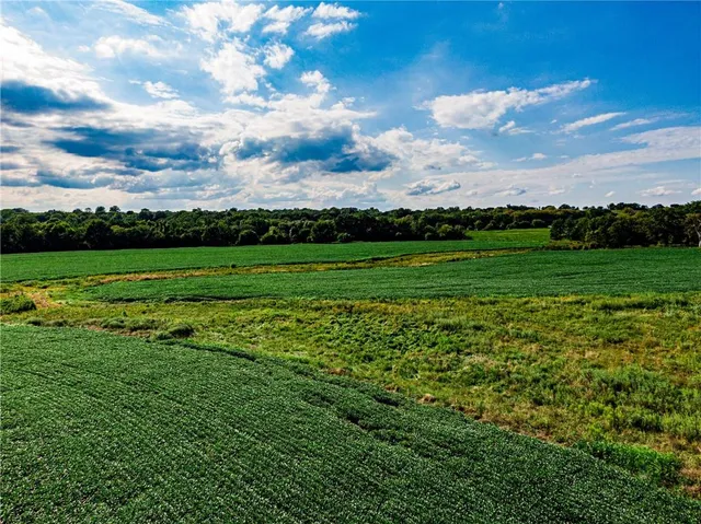 $654,000 | 4689 Highway 7, Mound City, KS 66056