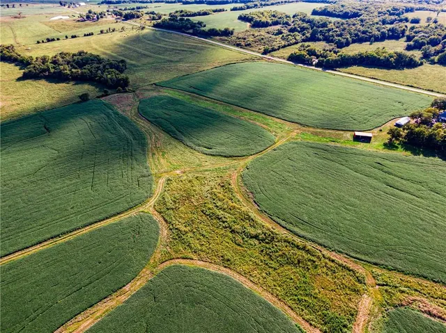 $654,000 | 4689 Highway 7, Mound City, KS 66056