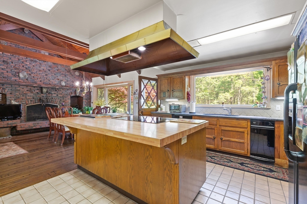 166 Prides Crossing Road Sudbury, MA 01776 - Photo 16 of 36 Gallery Image 16