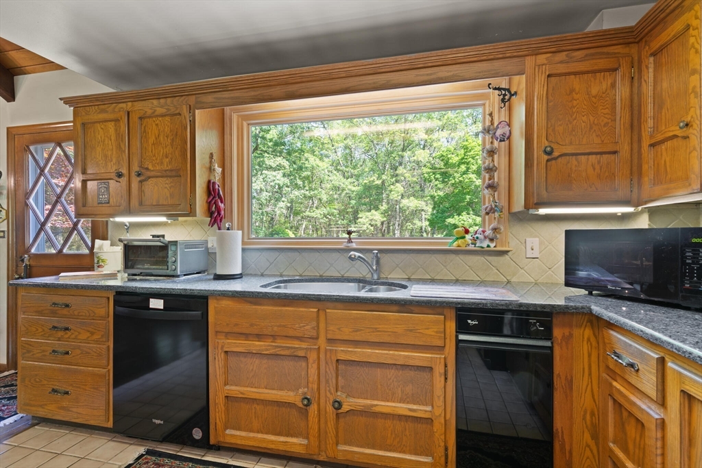 166 Prides Crossing Road Sudbury, MA 01776 - Photo 18 of 36 Gallery Image 18