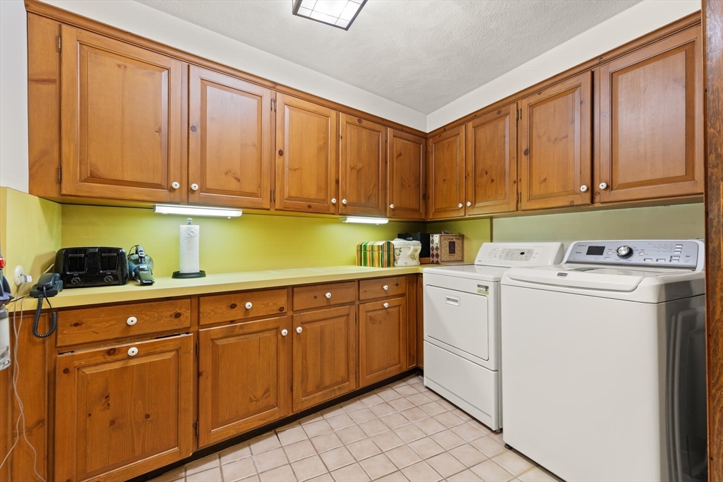 166 Prides Crossing Road Sudbury, MA 01776 - Photo 22 of 36 Gallery Image 22