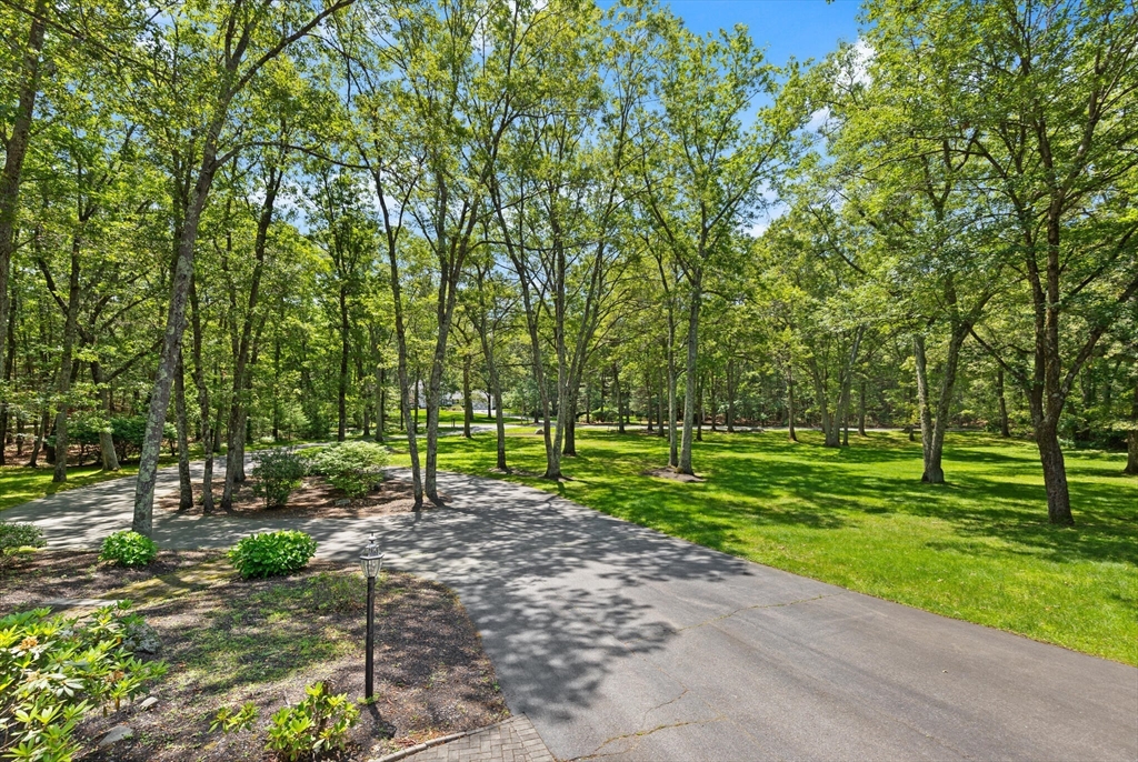 166 Prides Crossing Road Sudbury, MA 01776 - Photo 5 of 36 Gallery Image 5