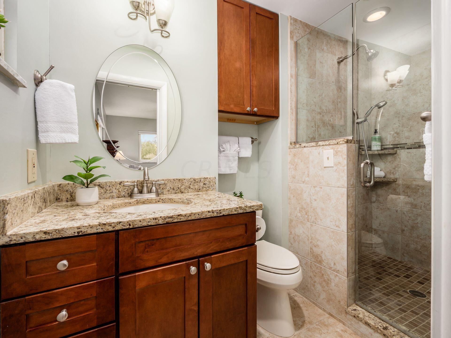 3465 Kirkham Road Columbus, OH 43221 - Photo 19 of 48 Primary en suite bath pic 1